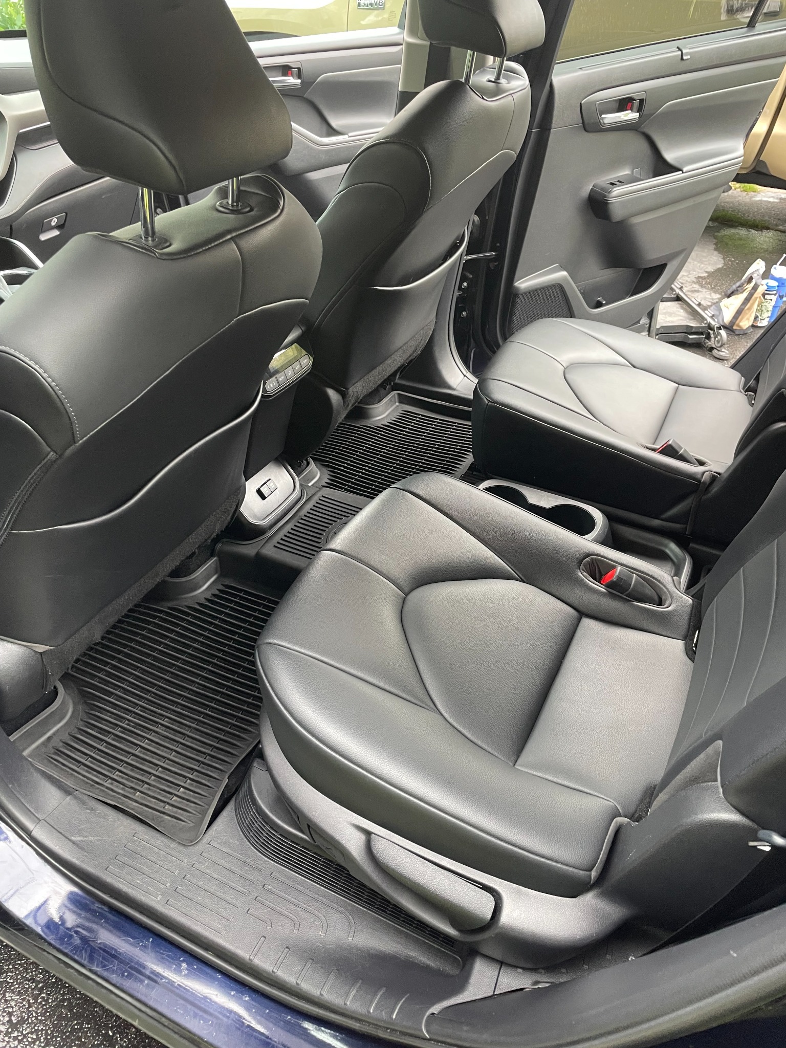 Toyota Highlander rear cabin after detailing